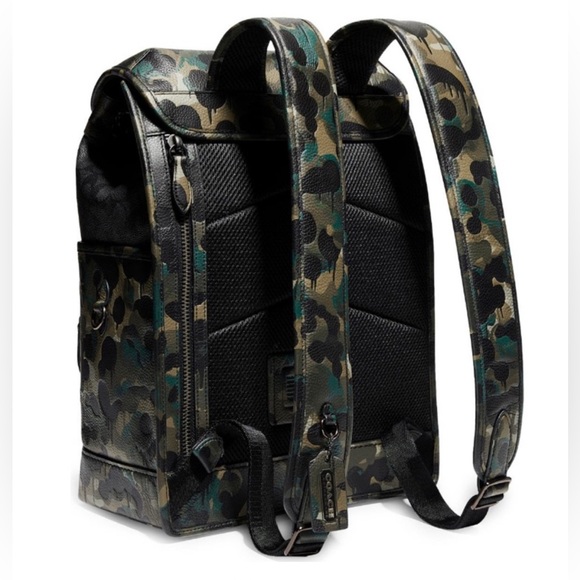 NWOT Coach League Flap Backpack In Signature Canvas With Camo Print - Picture 3 of 9